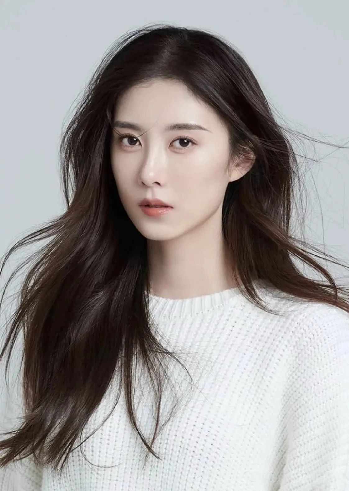探秘：《六姐妹》“刘小玲” 曹斐然私下美成这样，颜值逆天