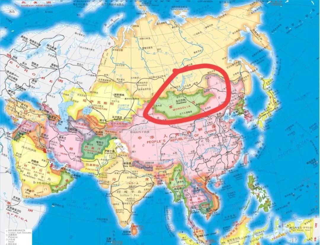 只有给蒙古国人永久居留权，才能让外蒙古回归。蒙古国目前只有230万人口，还是一个
