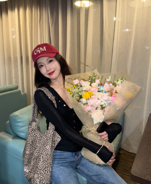 宣璐的今日份杀青小妆造，这感觉还是很nice的，不错的！