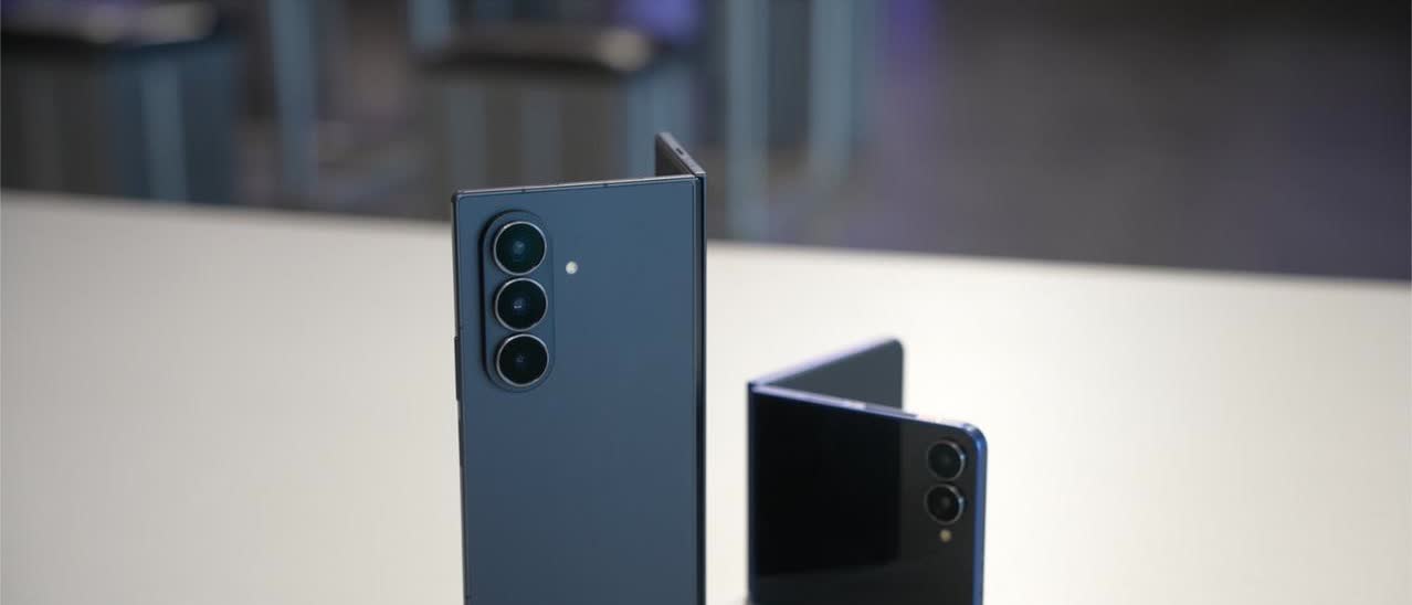 三星Galaxy Z Fold7上手，轻薄了非常多。重量下降到了215克，打破了