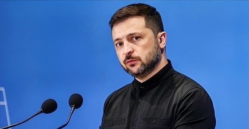 泽连斯基处境不妙！可能被美西方做掉！
近日，俄罗斯情报机构透露，美英已经举行了秘