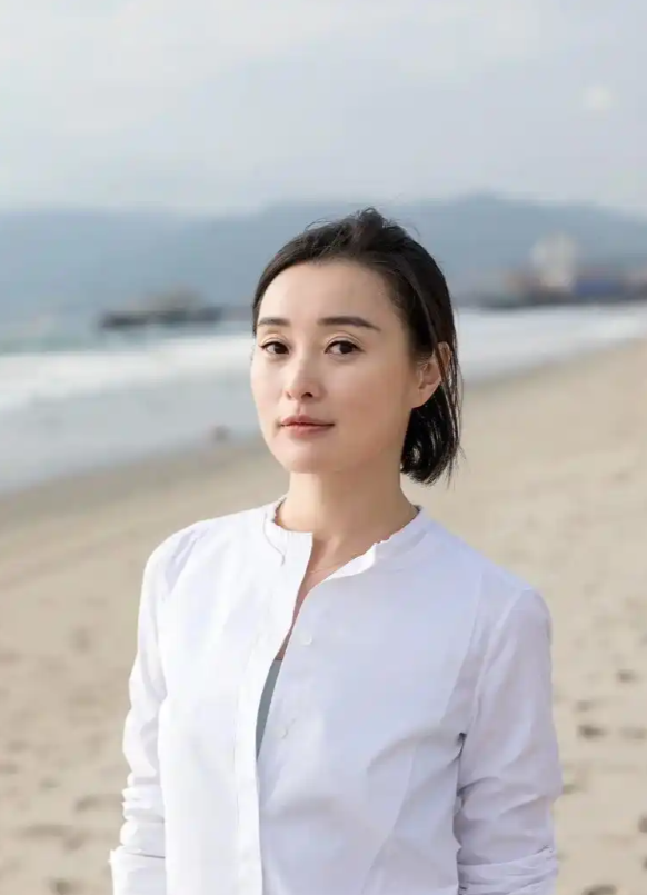 知性美的吴越说：“要允许一切发生。”

因为一切的发生本身就是不可能阻挡的，当你