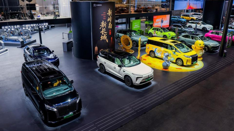 海川品车|魏牌闪耀广州车展：VLA辅助驾驶大模型即将“上车”