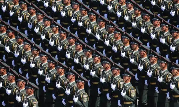 要说最能展示国家力量的手段，那无非就是大阅兵了，而且阅兵这天的日子很特殊，主要是