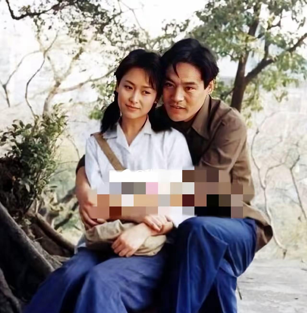 情满珠江，巍子那时候还年轻，但不是偶像派；左翎是那种知性美女，这个剧当时很火