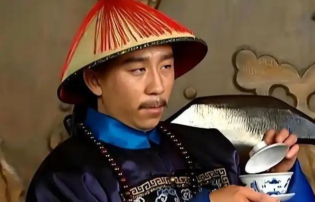 雍正朝风声紧、律法严，任何一点越轨行为都可能招来杀身之祸。可在江南，有个总督手握