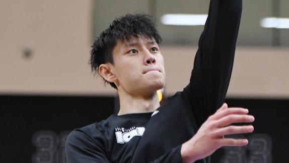 签他只为NBA中国赛？领先40分也不让上 篮网耍了曾凡博吗
