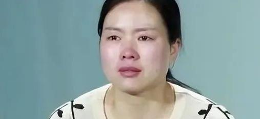 1992年，湖北一对夫妻，撇下5岁女儿相继自杀，不料23年后，女儿竟不顾全村人指