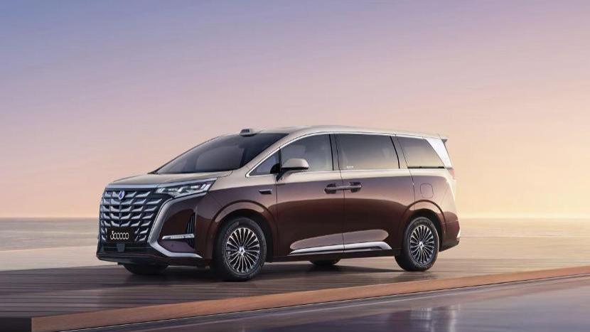 全球首款 30 万辆交付！腾势 D9 引领中国豪华 MPV 迈向世界