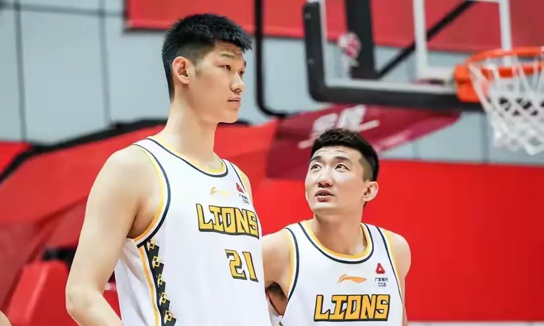浙江广厦男篮有消息称孙铭徽伤停，也将伤停一个月，这再次成为球队多年来的困扰与挑战