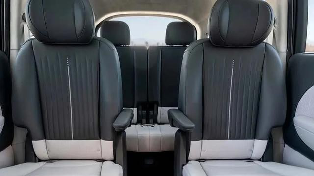 现代 IONIQ 9：旗舰纯电 SUV 的创新之作