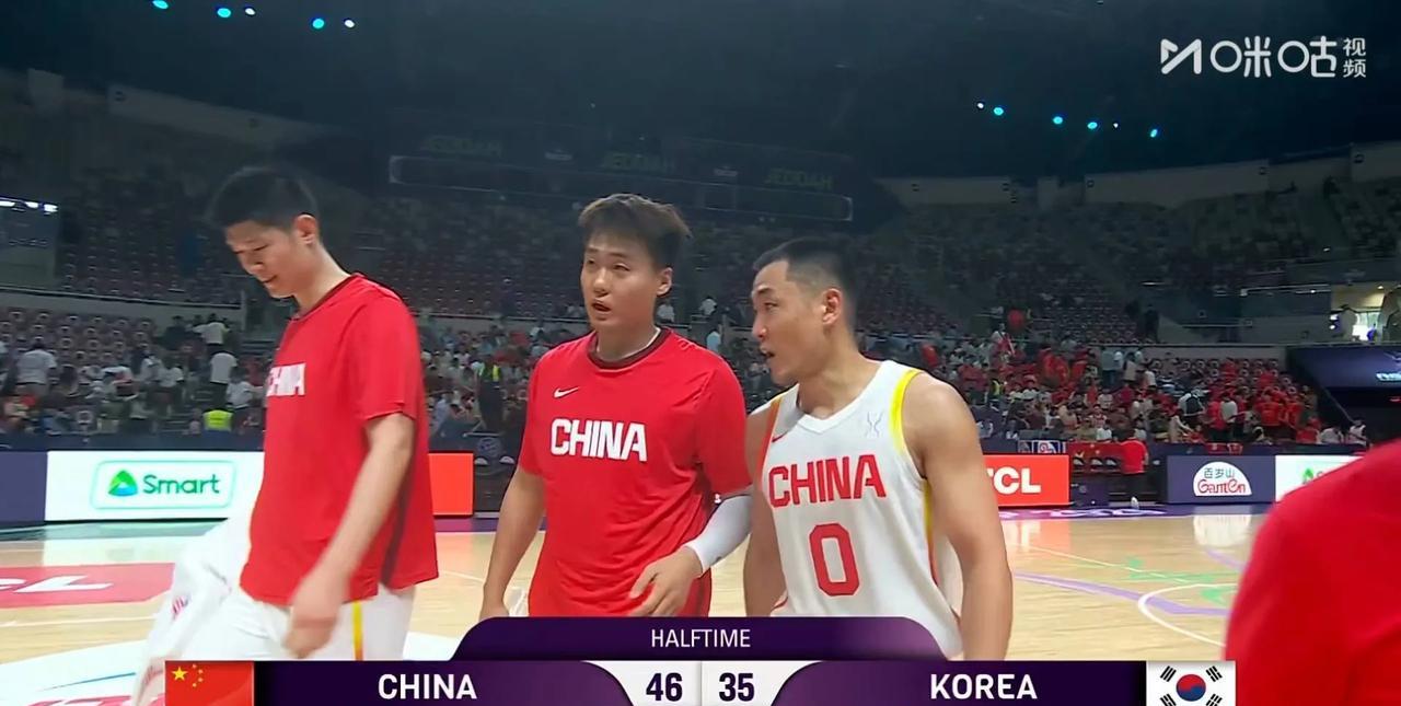 中国男篮46:35韩国男篮结束上半场，领先9分，还不够安全，但是作为山东高速男篮