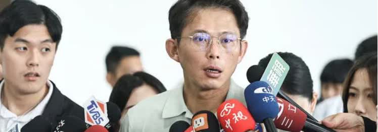 P图检察官“命债命还”遭押　黄国昌：绿营支持者设我灵堂北检在睡？

台网民戴