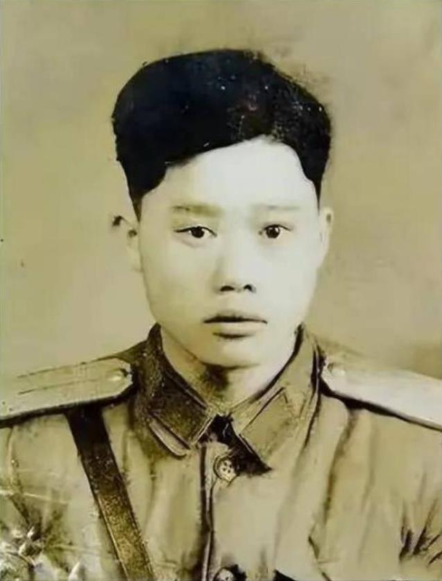 1951年1月28日，志愿军战士潘天炎因为生理需要去附近草丛上厕所，回来却意外发