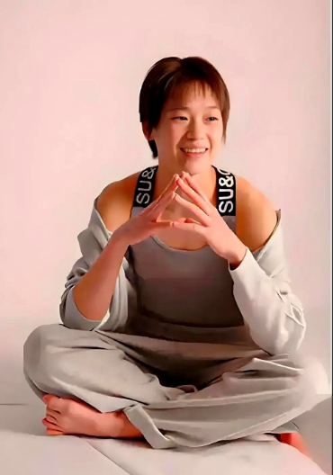 本来以为全红婵这次退赛养伤，肯定要彻底告别跳台了！

结果发现还是太天真了，人家