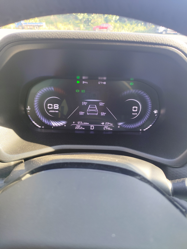 油耗太高了
你们的低油耗怎么开的，一箱油就跑400不到