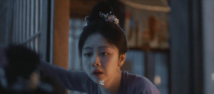 蜀锦人家我今天重刷第七集啦！
季英英和杨静澜真是对欢喜冤家呀！杨静澜半夜敲窗，季