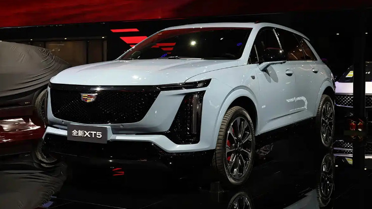 Brembo六活塞卡钳+AKG音响！新款XT5配置拉满，数据不输BBA