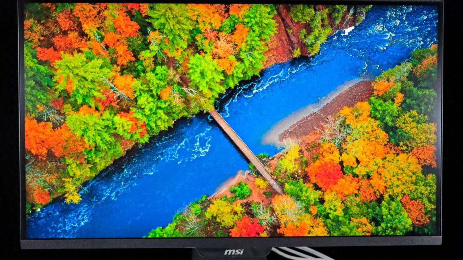 给于视觉上的非凡享受——MPG 274URDFW E16M 白龙双模显示器