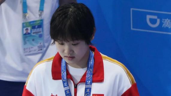张家齐首堂青少年跳水公开课：从奥运冠军到启蒙教练的转变