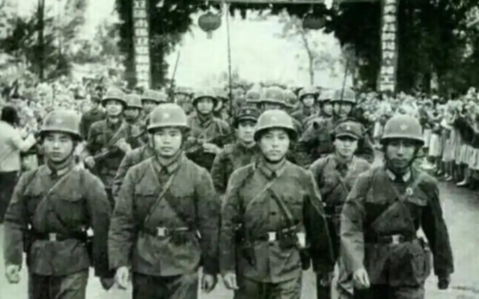 当年越南得了失心疯，就主动向中国挑起战争，只用了二十天，就被我们打的哭爹喊娘，举白旗…