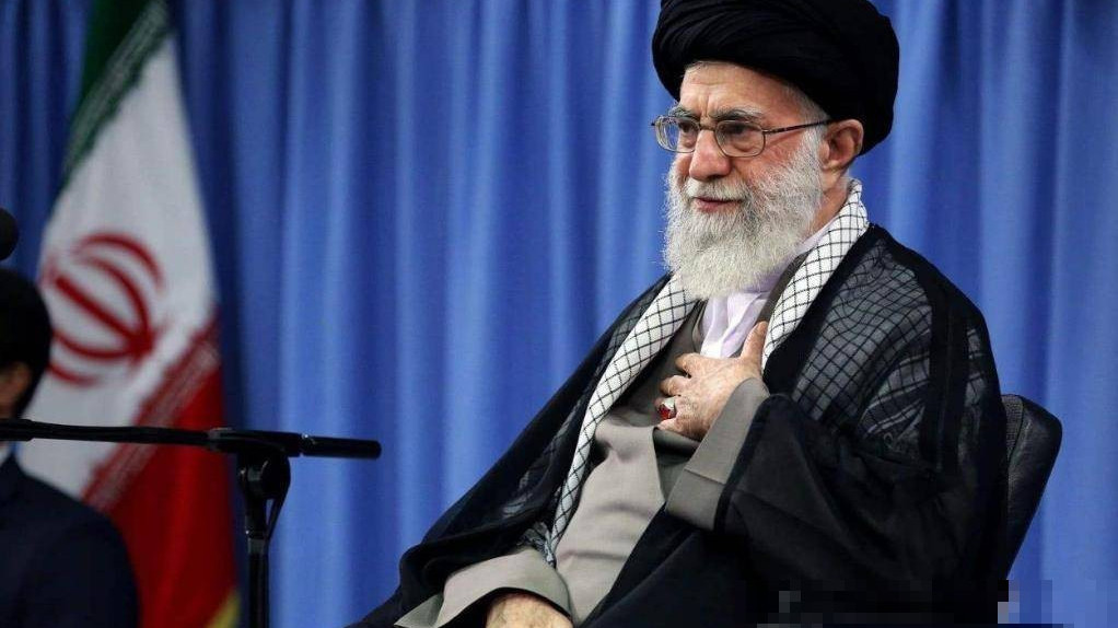 特朗普卖了普京一个人情，对泽连斯基划了条红线：不许打击莫斯科