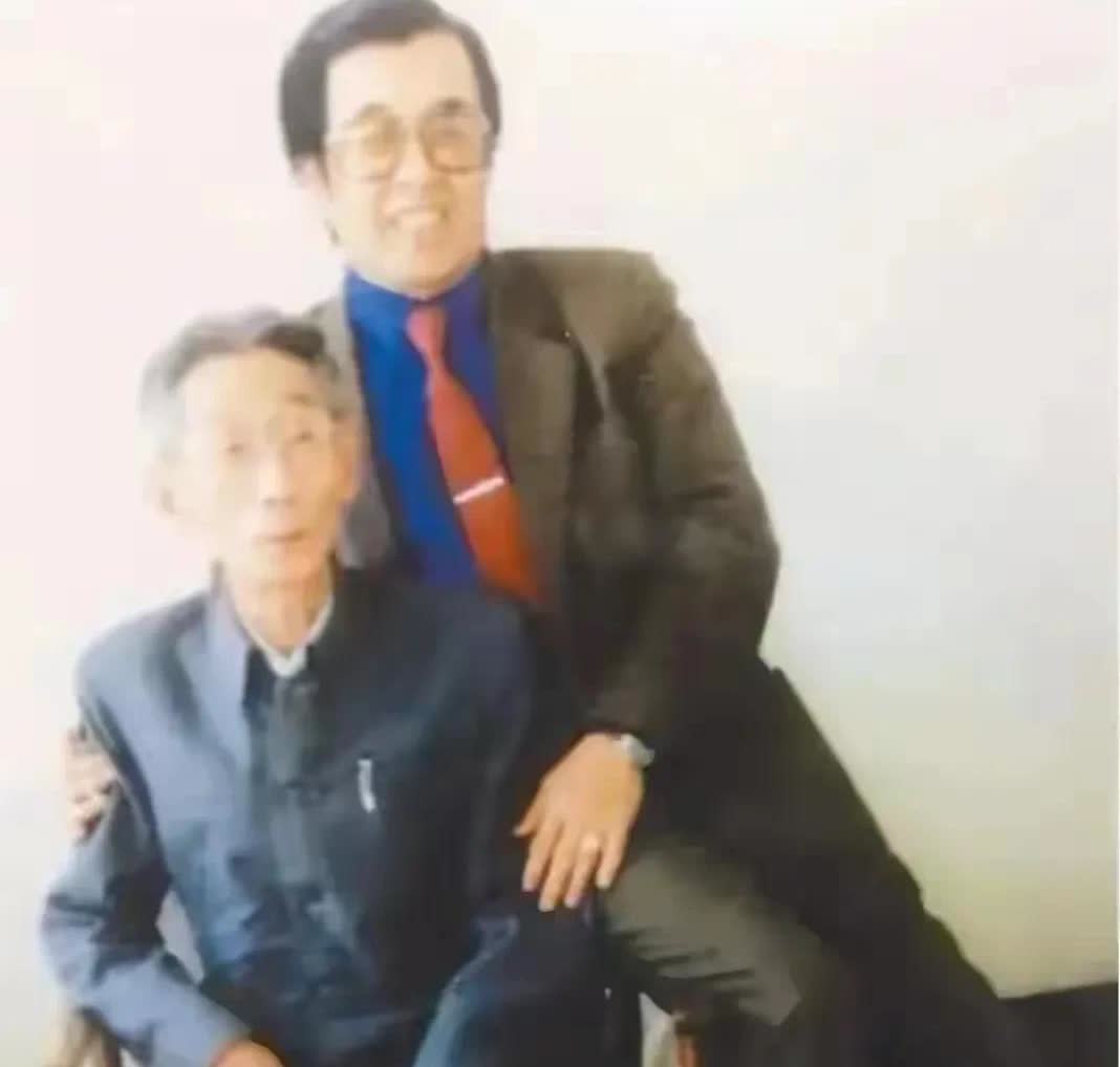 裘英俊谈相声师承：赵伟洲拿100块钱，谢天顺也没敢喊常宝霆师哥
相声艺人非常注