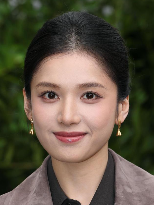 张婧仪的怼脸拍，状态是真的好！