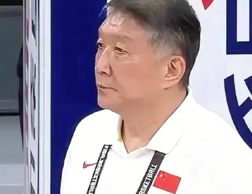 看着都为宫鲁鸣尴尬，
这次女篮告别亚洲杯决赛，
宫指导输在了傲慢。

当