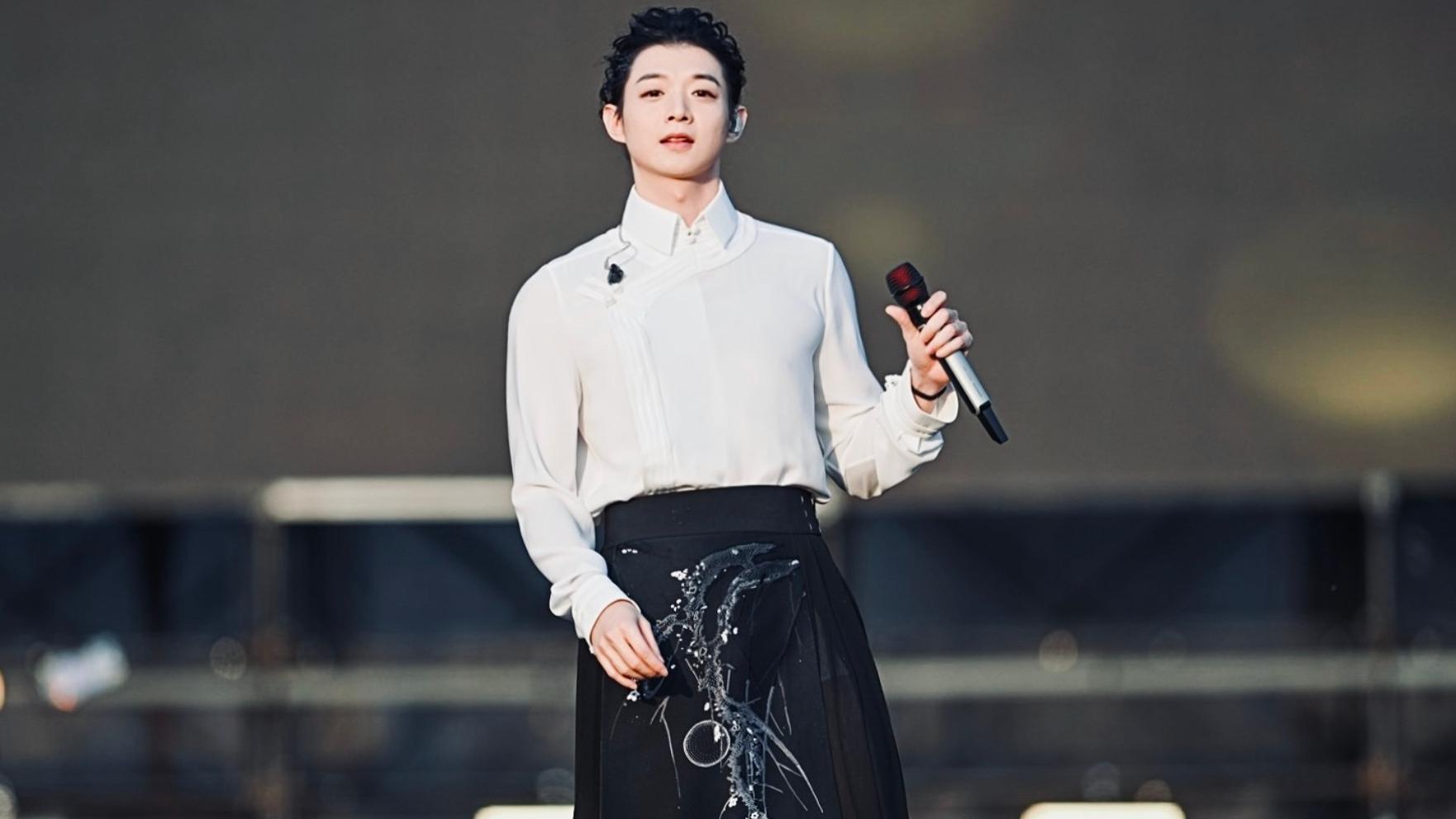 霍尊复出冲上热搜！早年最受争议的事件又被扒出来了……