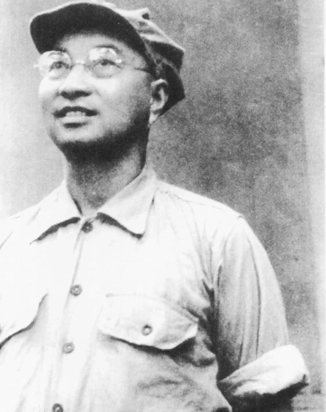 1946年，陈赓任中原野战军第4纵队司令员留影。#历史#
