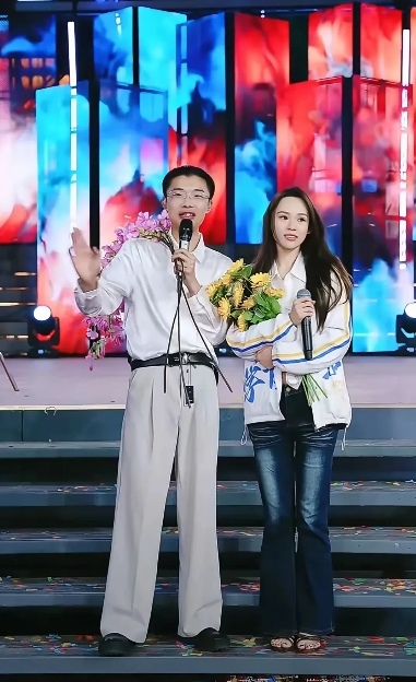 郭有才的流量断崖式的下跌，网友们终于审美疲劳了！

5月1号郭有才在潍坊青州古城