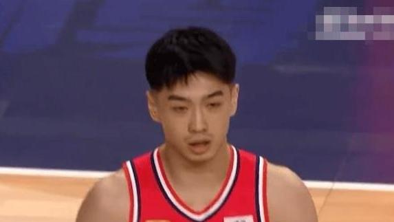 1分钟2次24秒违例！杜锋外甥化身卧底帮舅舅赢球，这场面真没见过