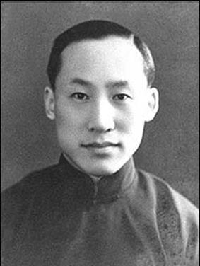 1972年，钱学森在中关村大街散步，遇到一个乞丐向他乞讨，当钱学森准备掏钱给乞丐