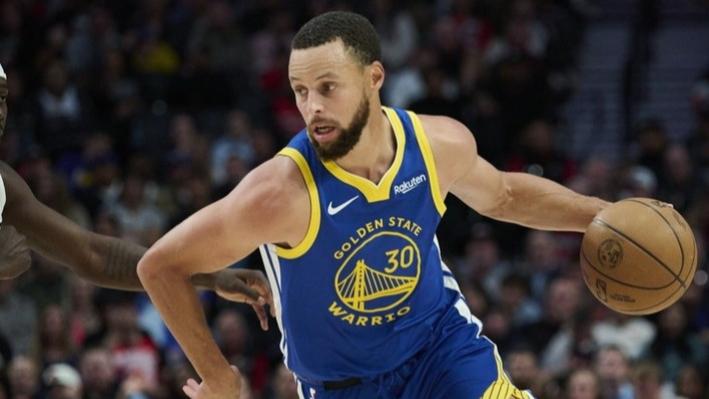 库里20+4+5，比尔12+2，奇兵爆发25+4+2，快船106-103险胜勇士