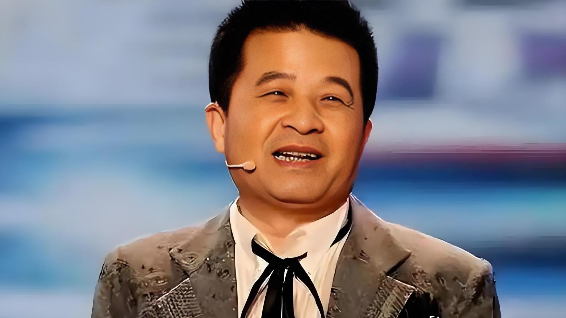 从央视台柱子到惨被封杀，毕福剑的“消失”，其实早有预兆！