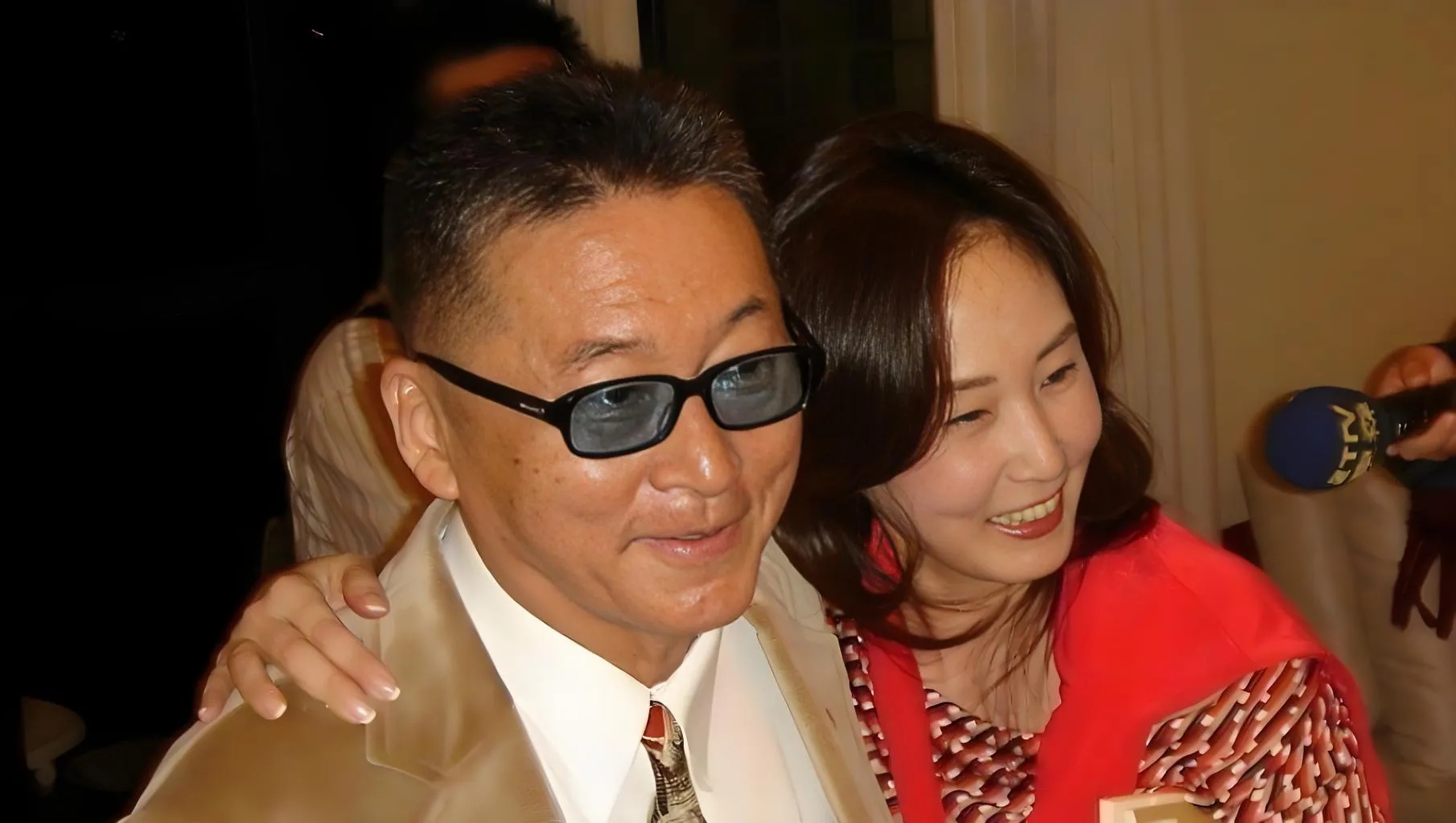 李敖和女儿李文的一张珍贵合影，虽然是血浓于水，但是曾经两人有13年没见面

在岁