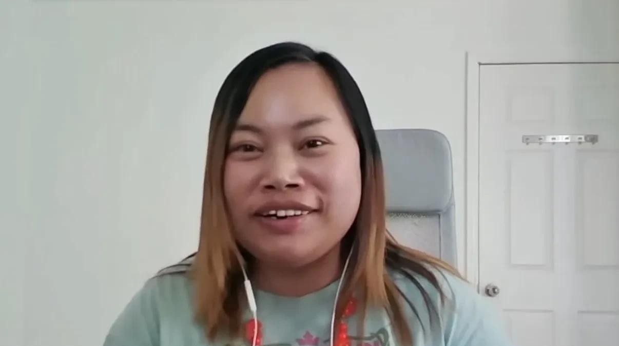 据说，照片上这人已经在纽约被移民警察抓起来了，等待她的是被遣返回国！
大家都认识