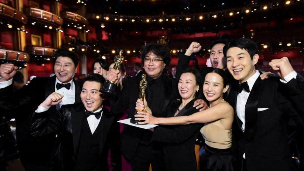 “电影，是社会的镜子，也是心灵的灯塔”——探秘奉俊昊的光影世界