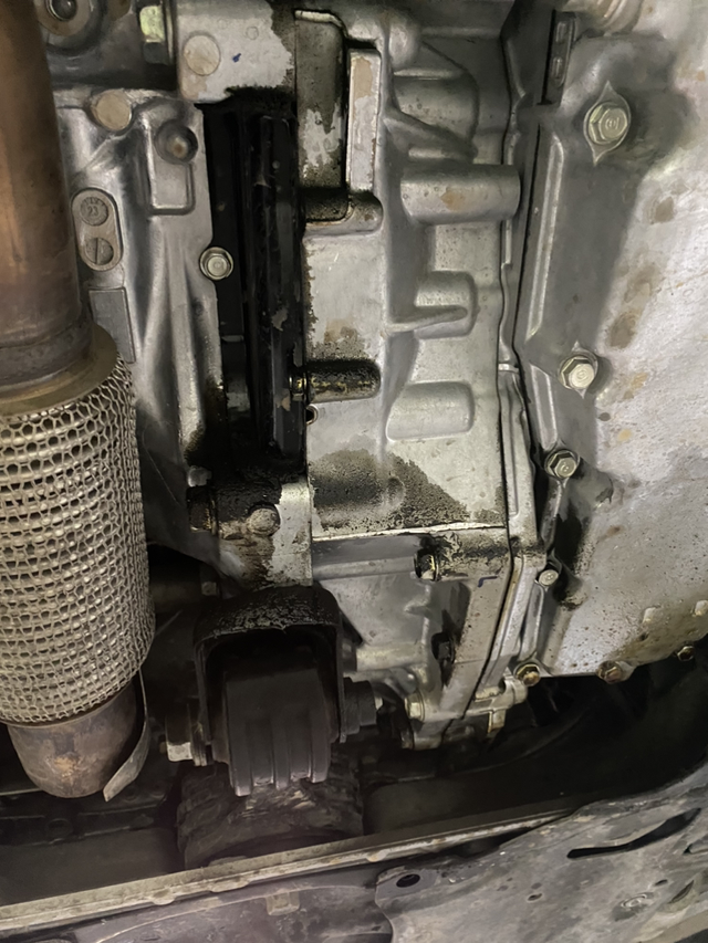 23款四驱CRV变速箱漏油，怎么办？
23款CRV 四驱汽油版，现在9800公里