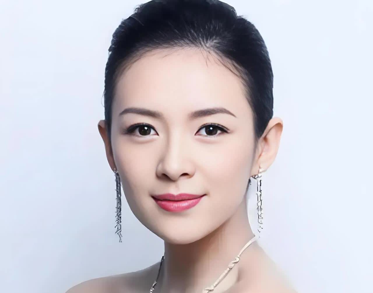 娱乐圈绯闻最多的10位女明星

1～ 刘晓庆

2～ 章子怡

3～