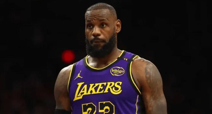 美记Siegel爆料：勇士追求詹姆斯一直没进展，若有机会仍想詹库搭档
NBA7月