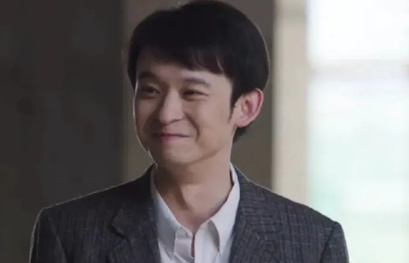 你说这么有眼光的汪俊导演为啥会让董子健演男主？他跟孙俪怎么看也不搭啊？剧中的男主