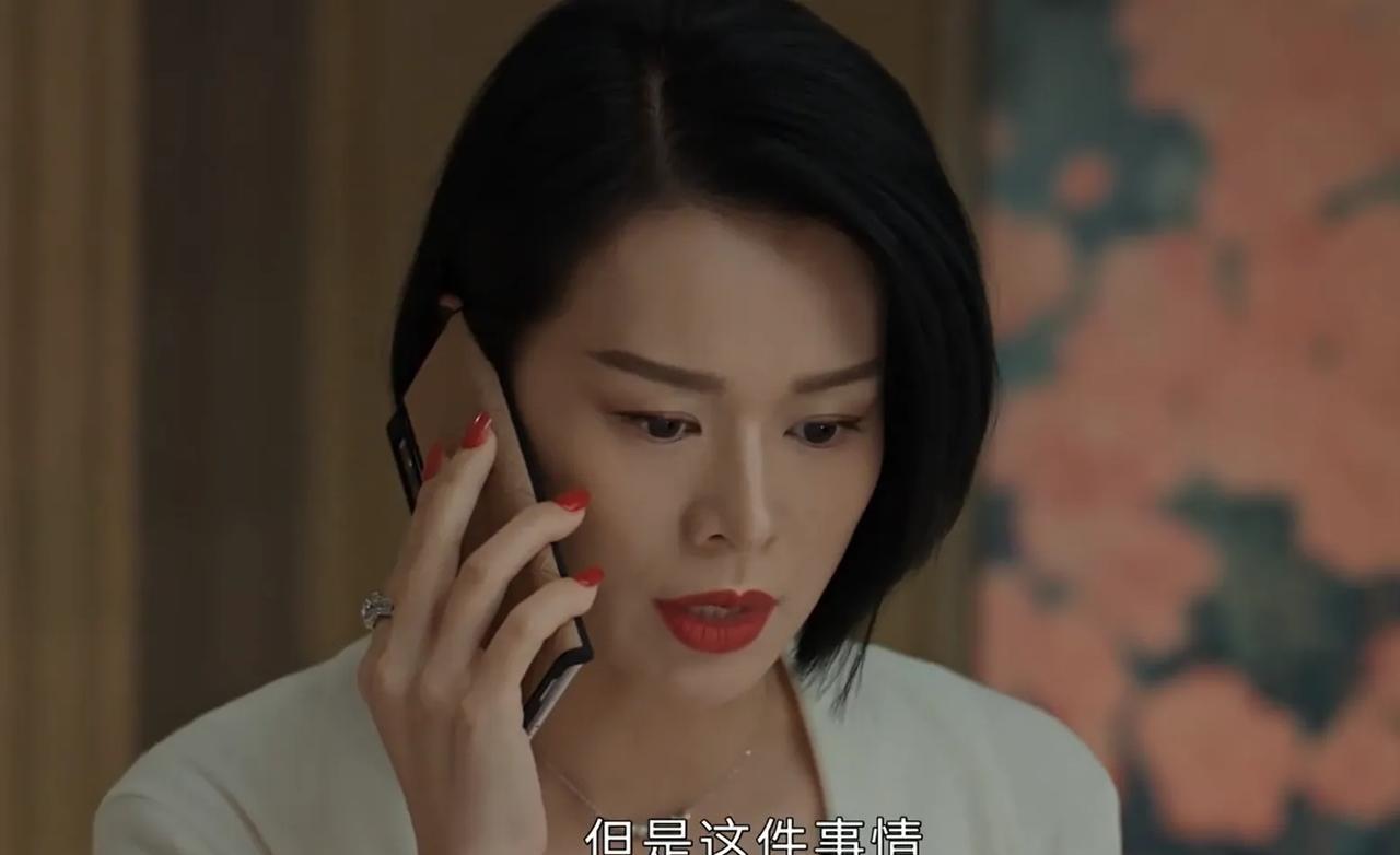 邱丽苏虽然是小三上位，但不得不承认她真的是个厉害角色。
表面人畜无害实则对人性掌