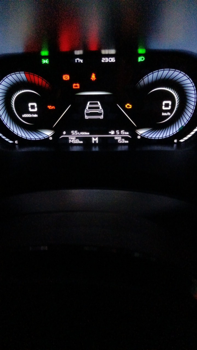 22款四代帝豪三年左右跑了3万多公里
22年10月份买的车手动精英款，本人用车较