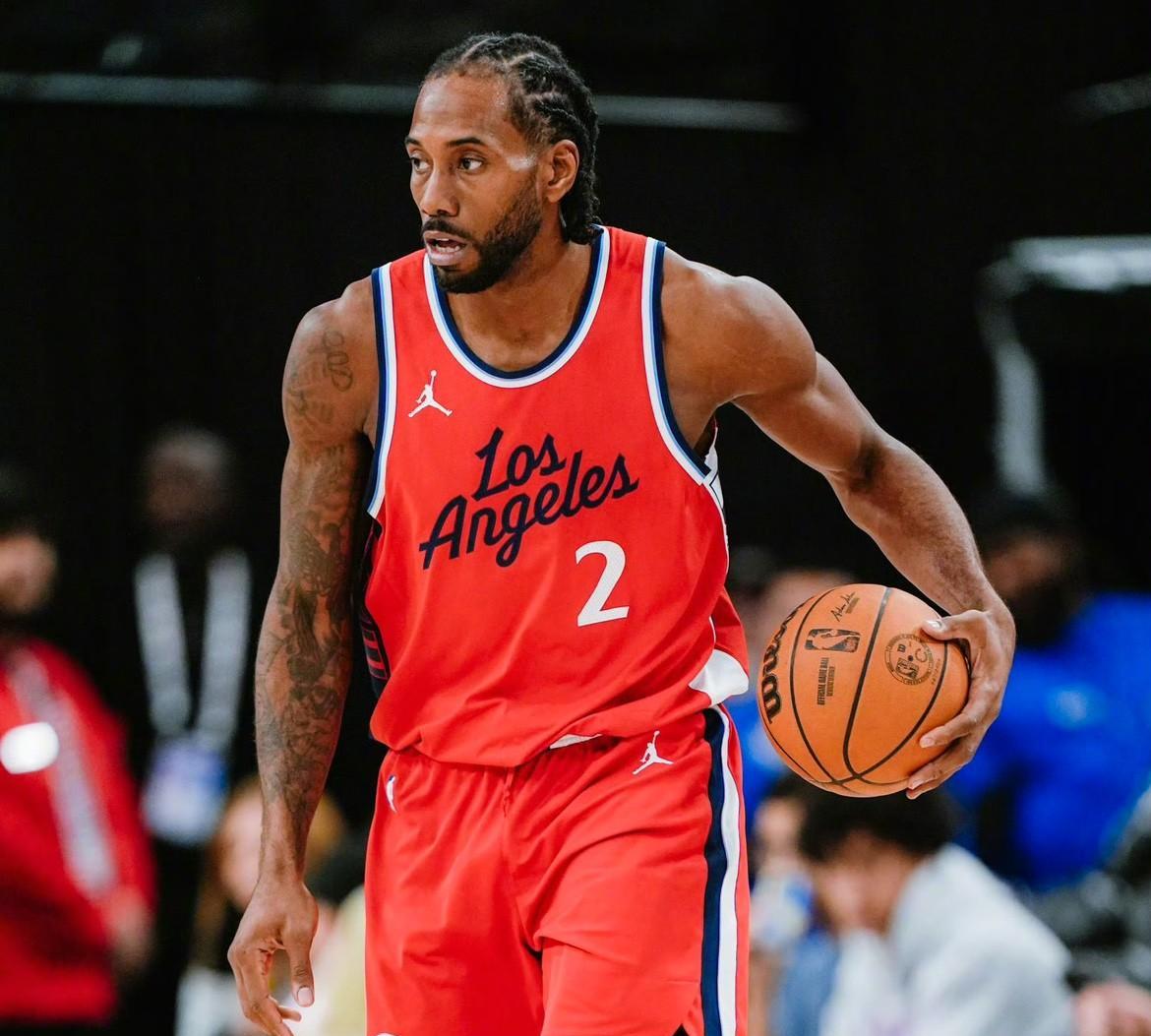 #快船队# 『就在今天！8 月 20 日 NBA 传来快船队多则最新消息』
1、