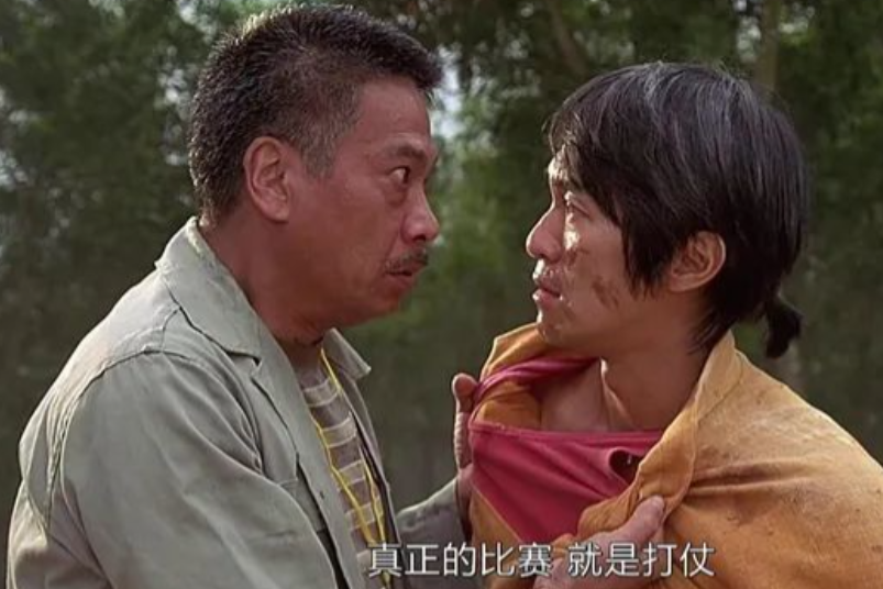 2001年，周星驰拍《少林足球》时，开价100w邀请葛优和谢贤参演，结果葛优连拒