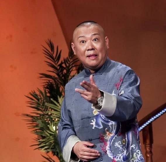 郭德纲在一档访谈栏目中，接受一名观众提问，说自有相声以来，整个相声界，也就创作了