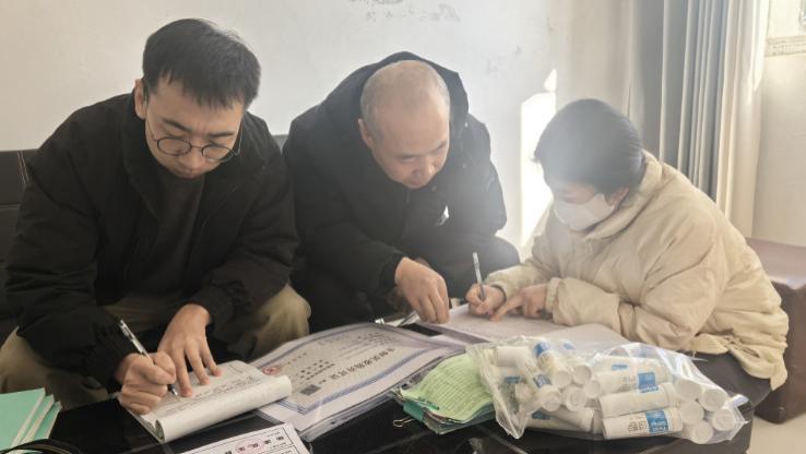 开展生鲜羊乳质量安全检查 筑牢乳品质量安全防护网