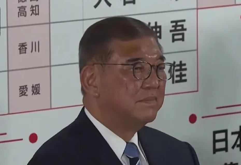 事实是，美国主动批准对我们出售H20芯片，而不是我们求着他们卖的。我们是自由市场